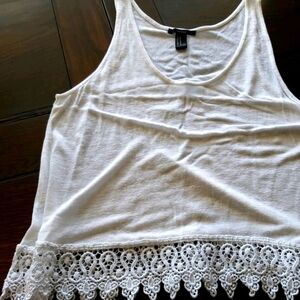 NEW WHITE LACE CROP TOP/B1